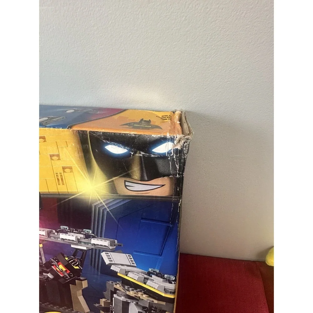 LEGO The Batman Movie Batcave Break-in 70909 Building Toy Set 1047 Pcs New